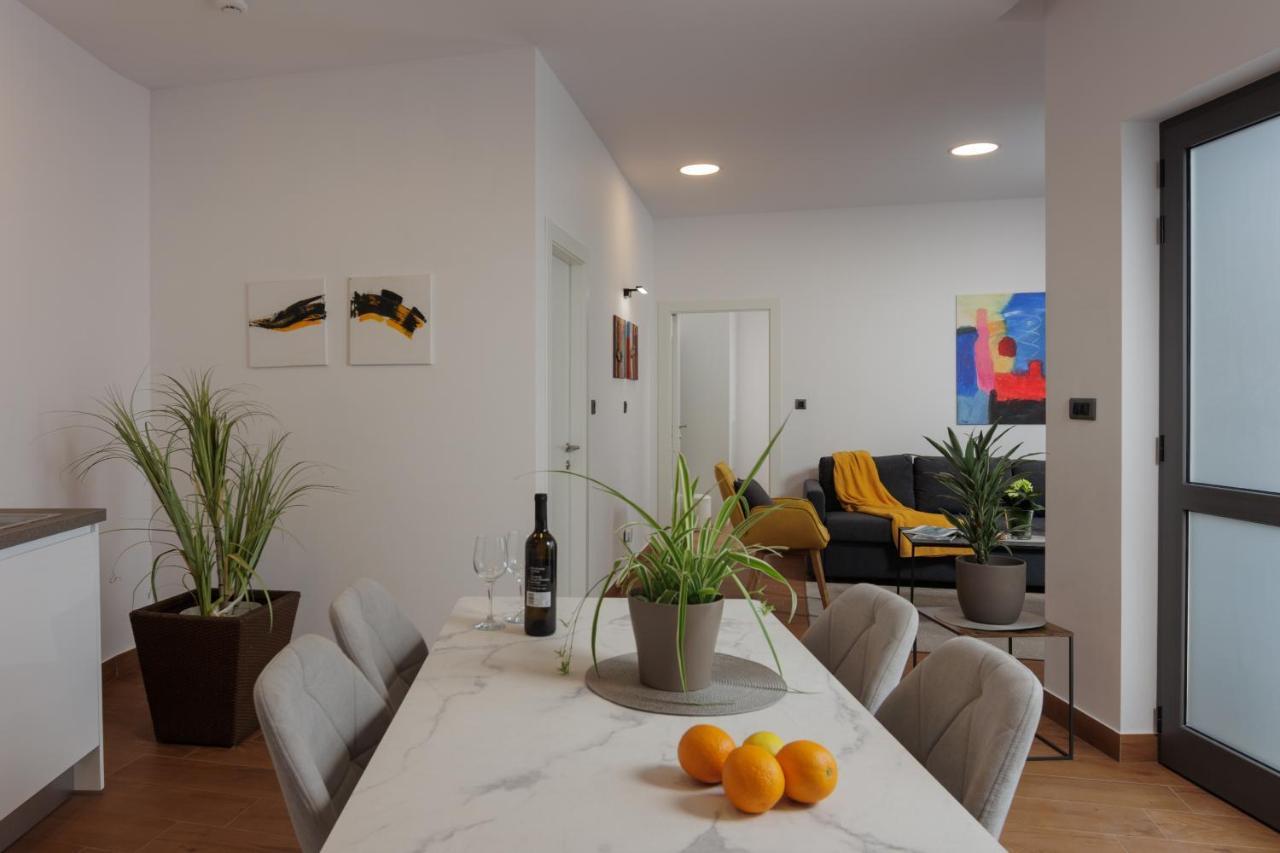 Terra 5 Deluxe Apartment On The Ground Floor With Private Parking Rijeka Ngoại thất bức ảnh
